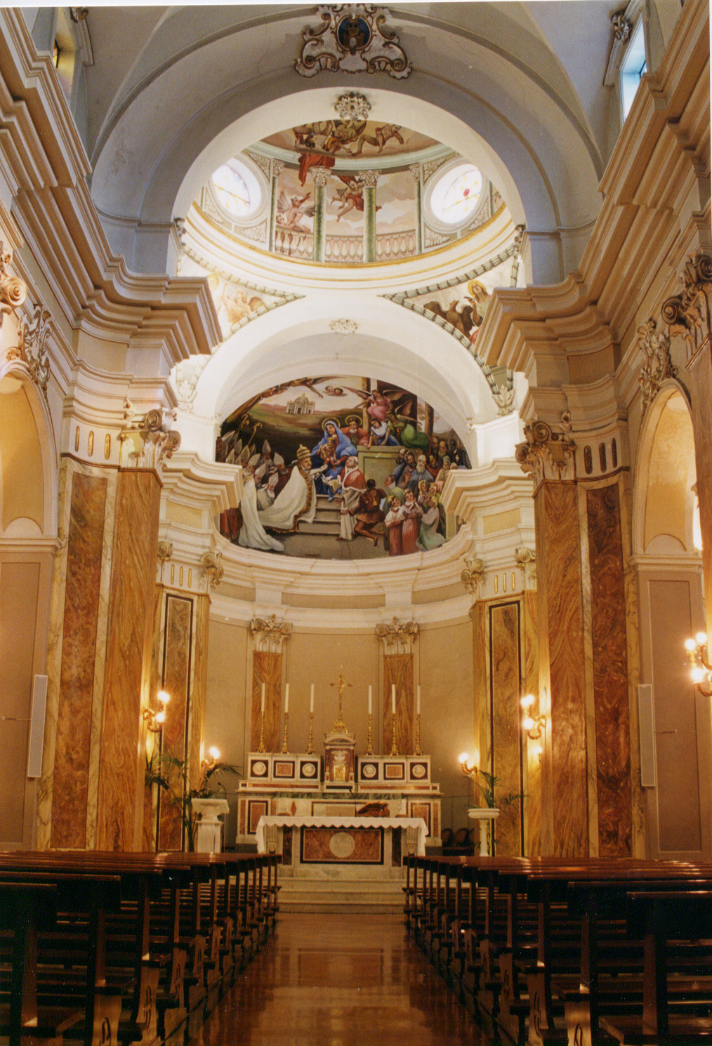 Interno Chiesa  A   18.10.2001